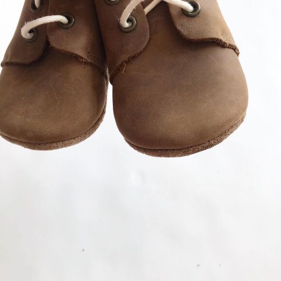 Piper
Finn tan low top oxfords EUC size 3 - Picture 5 of 9